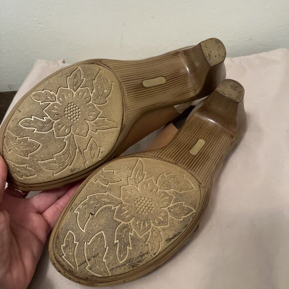 Softspots Neima Women’s Slingback Pillowtop Comfort Sandal, Almond Brown- 9.5WW - Picture 6 of 7